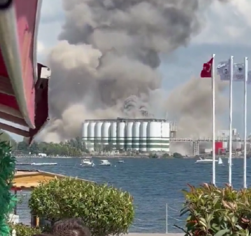 L'esplosione e poi le fiamme nel silos del grano: cosa è successo in Turchia
