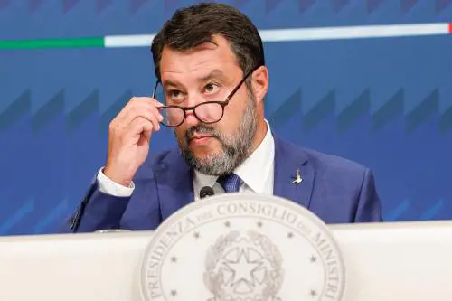 Salvini telefona a Vannacci. A destra cresce la solidarietà