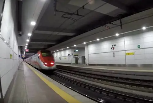 Alta velocità interrotta fra Bologna e Firenze: presenza di estranei in galleria