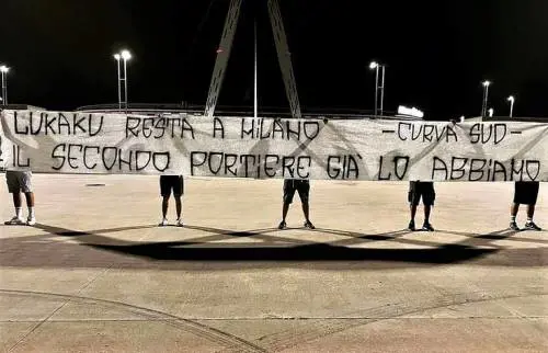 Gli sfottò, le frecciate e gli insulti: Inter e Juve, tutti contro Lukaku
