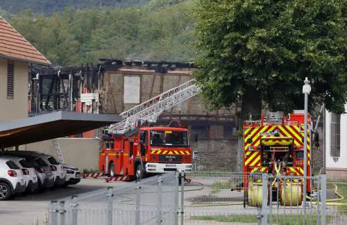 Casa vacanze per disabili 11 vittime tra le fiamme. La Francia è sotto choc