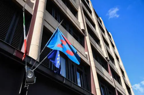Intesa Mef-Kkr su Tim: al governo potere decisionale su scelte strategiche