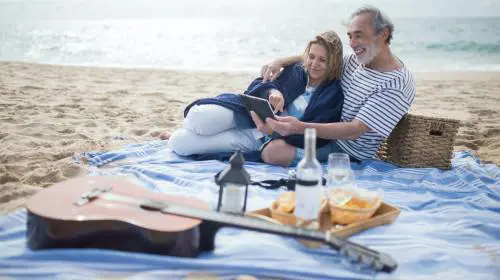 Over 60, 5 idee per festeggiare il Ferragosto in totale relax e divertimento