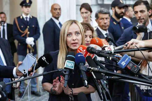 Tim, porti ed extraprofitti, Meloni indica la linea di governo per l'autunno