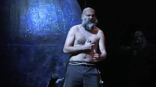 "A teatro la mia Cupa rilegge l'epica dei rapporti famigliari"