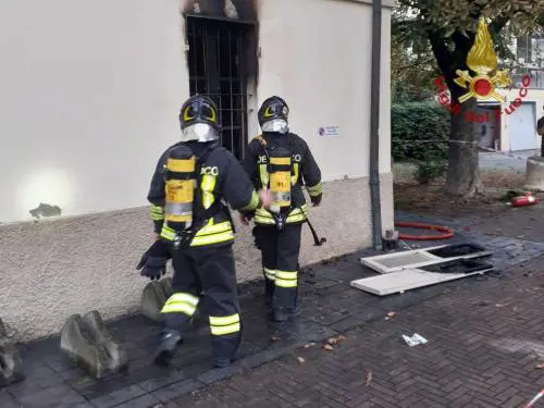 Violento rogo in una Rsa a Parma: morta una 63enne, diversi intossicati