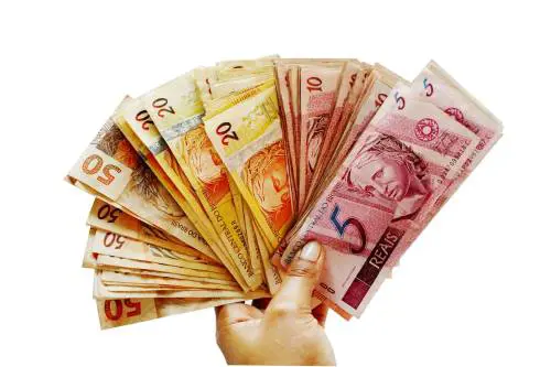 Tassi di cambio, tre soluzioni per non sbagliare a fare i conti in vacanza