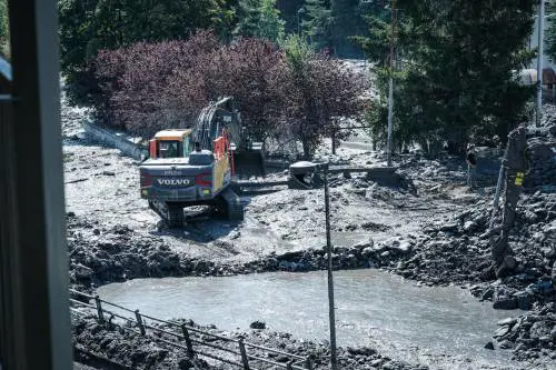 Un'onda di fango e detriti investe Bardonecchia. "Ora stato d'emergenza"