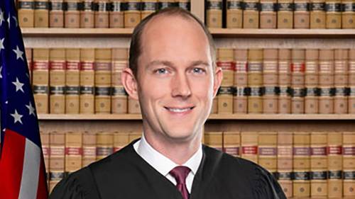 Chi è Scott McAfee, il giudice (repubblicano) con cui dovrà vedersela Trump in Georgia