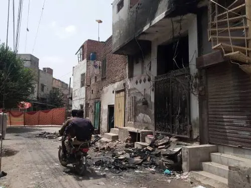 Pakistan, assalto ai cristiani e chiese bruciate