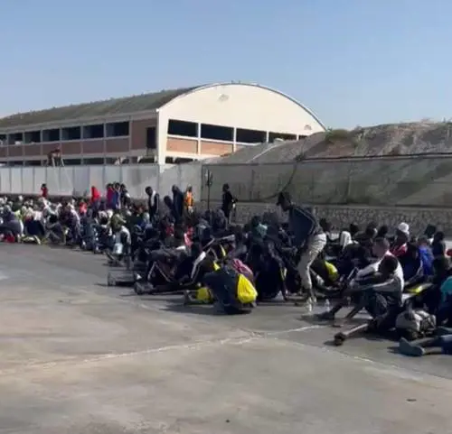 Cresce il fronte dei sindaci Pd contro l'invasione dei migranti: "Troppa ideologia"