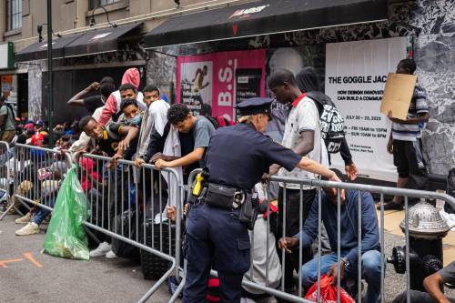 La legge dell'81, la crisi abitativa e l'onda migratoria: viaggio nella crisi di New York