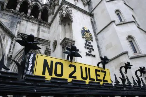 "Lotta alle telecamere". La rivolta contro la Ztl che infiamma Londra