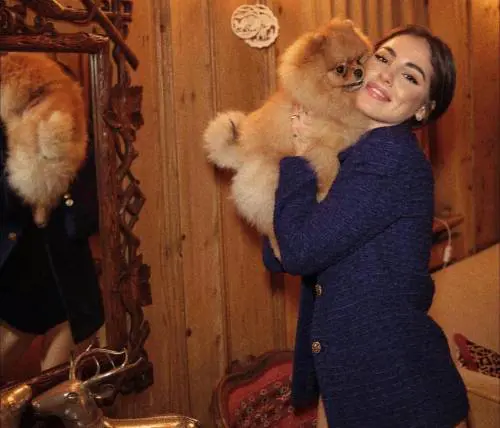 Il cane di Giulia De Lellis muore mentre lei è a Ibiza: scoppia la polemica