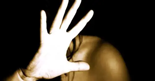 Torino, 20enne stuprata dal branco: "Mi sono svegliata nuda con loro sopra"