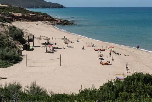 Non solo Pianosa. Caserme in montagna e villaggi sul mare: fine privilegio mai per le toghe a sbafo 