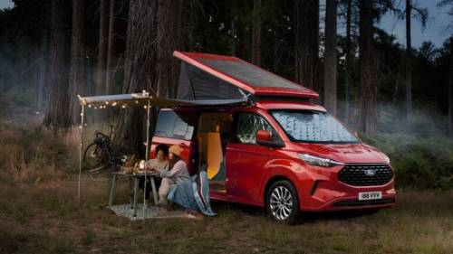 Nuovo Ford Transit Custom Nugget, il camper van diventa ancora più versatile e intelligente