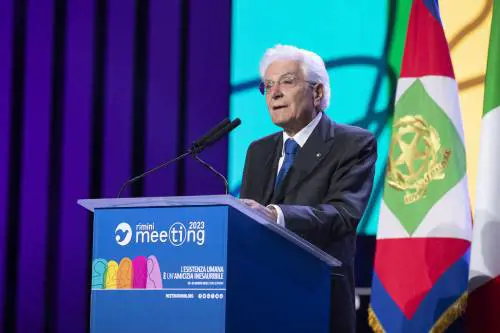 “Ingressi regolari in numero ampio”. Mattarella spinge sui migranti a Rimini 
