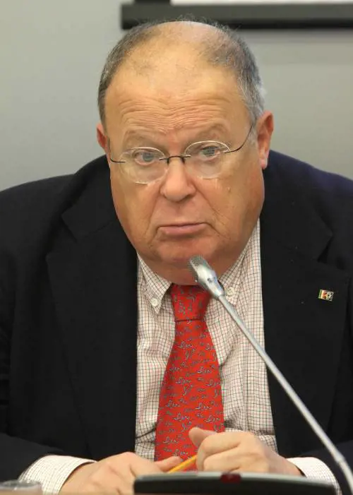 "È ora di dirlo: il sistema non regge"