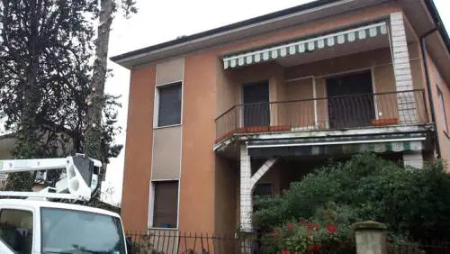 Lo stabile dove Aldo e Luisa Donegani vennero uccisi e fatti a pezzi dal nipote è stato venduto all’asta nel 2017