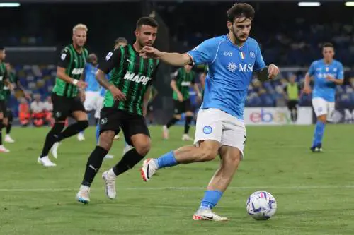 Il Napoli ritrova gol e Kvara dopo il caos