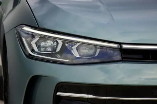 Volkswagen Passat: guarda tutte le foto