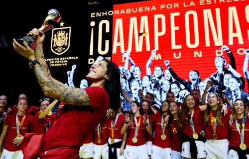 Jennifer Hermoso all'incoronazione delle Campeonas di Spagna (via Tmj)