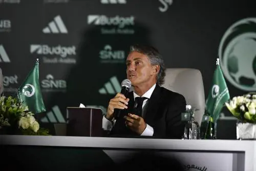 "Informazioni false e manipolazioni". Mancini (al veleno) torna a parlare del suo addio all'Italia