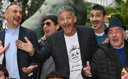 "C'è l'accordo". Fiorello ha trovato "casa" per Viva Rai2!. Quando partirà la seconda stagione