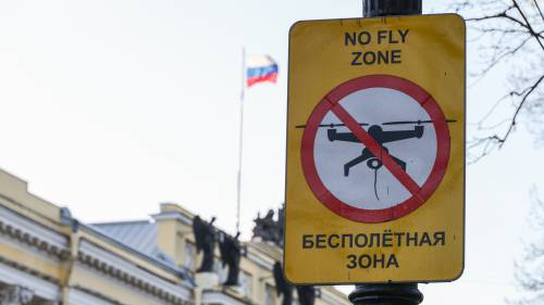 Droni, sabotaggi, esplosioni: così la guerra si sta spostando in Russia