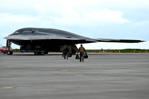 100 bombardieri per il Pentagono: il piano Usa per i B-21 Raider