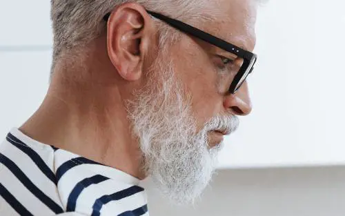 Giornata Mondiale della barba 2023: il decalogo per curarla a 60 anni