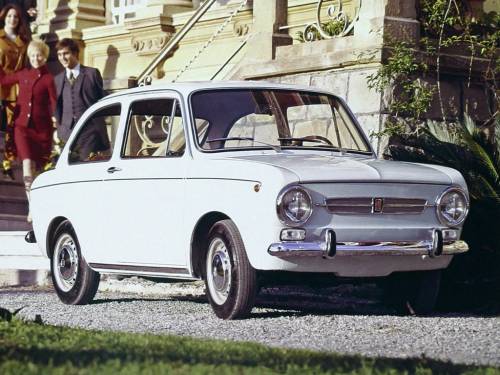 Fiat 850, una traghettatrice dalla grande popolarità 