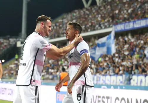 La Juventus non sbaglia: 2-0 all'Empoli e fiato sul collo su Inter e Milan