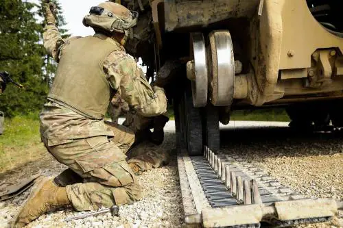 "Obiettivi militari legittimi". Quei bersagli Nato nel mirino di Mosca