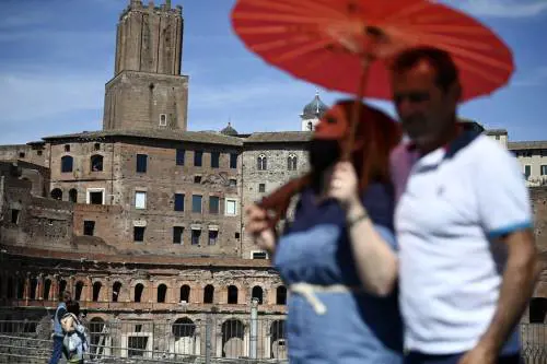 "Schiamazzi continui e niente raccolta differenziata". Boom di B&b abusivi a Roma