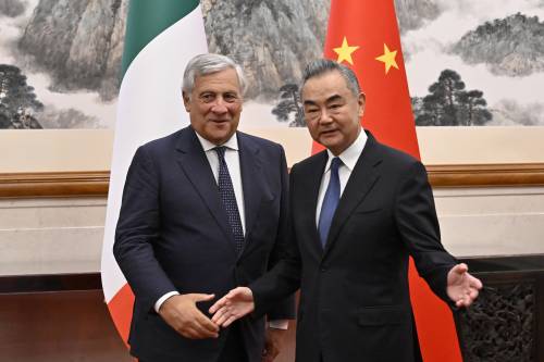 "Una nuova era con la Cina". Il piano di Tajani per superare la Via della Seta