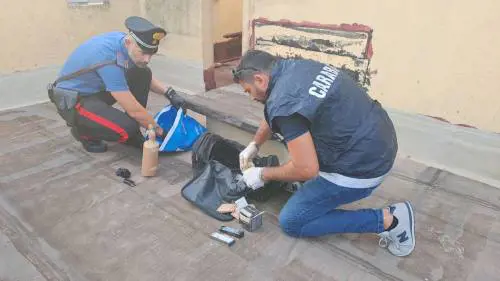 Maxi-blitz e perquisizioni a tappeto a Caivano dopo la visita della Meloni