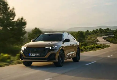 Audi Q8, l'imponente SUV si rifà il look