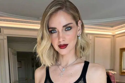 "La Vitto si è svegliata ricoperta di punture". La Ferragni si lamenta delle zanzare