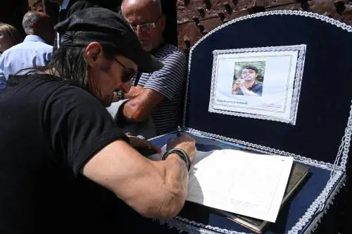 Il funerale del musicista. "Giovanni, Napoli sei tu"