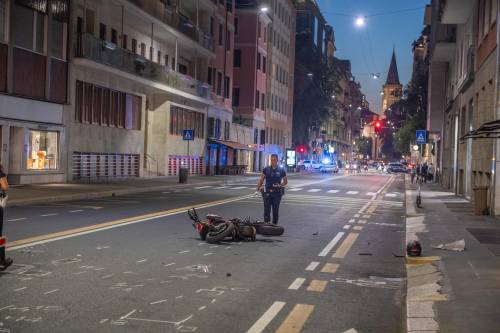 Le immagini del terribile incidente a Milano. L'intervento della polizia locale 