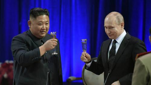 Auto e armi, il pericoloso scambio di "regali" tra Putin e Kim Jong Un