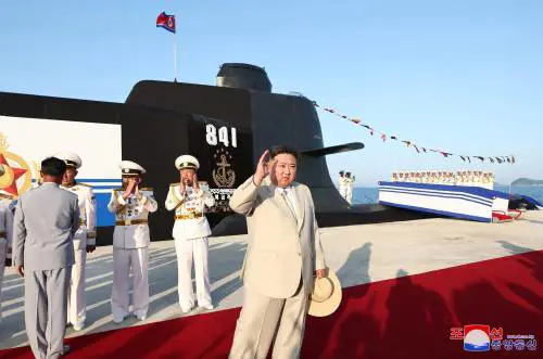 Kim vara sottomarino tattico da attacco nucleare: "Inizia un nuovo capitolo"