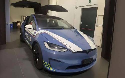 Tesla Model X, in arrivo la prima super elettrica per la Polizia 