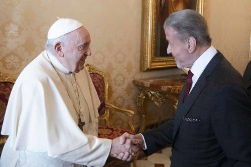 Stallone incontra papa Francesco: l'udienza in Vaticano dopo la cittadinanza onoraria