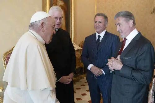 Papa, pugni con Rocky. "Cresciuto coi suoi film"