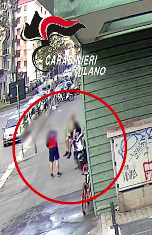 Scooter rubati, botte, furti: così derubavano i ragazzini davanti ai locali di Milano