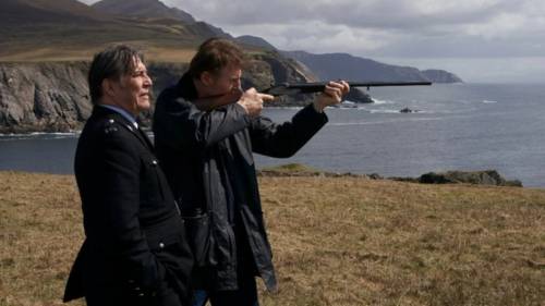 In the land of saints and sinners, Liam Neeson in un western irlandese