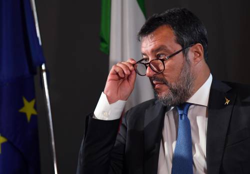"Faremo un nuovo decreto, servono scelte coraggiose". Salvini indica la strada per la sicurezza